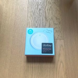 NWT Dodow Sleep Aid Device And Travel Case Fall Asleep Faster
